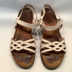 Naot Slingback Sandal Off White SZ 41 US 10 Leather Cork Comfort Summer Dressy